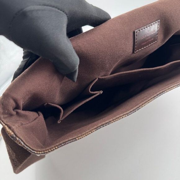 Louis Vuitton Damier Graphite Messenger Bag - Picture 14 of 16